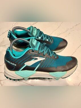 Brooks Cascadia 13 Running Trail Hiking Shoes Womens Size 8.5 Teal/Black
